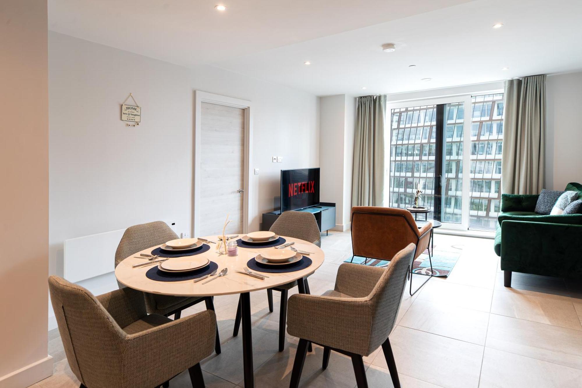 Modern 2 Bedroom City Centre W Balcony Apartamento *